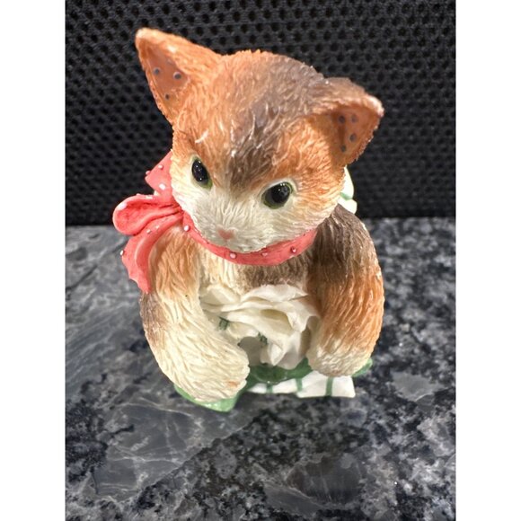 Cute Ceramic Cat Figurines Holding Rose Pink Bow & Green Striped Basket Set - Picture 6 of 16